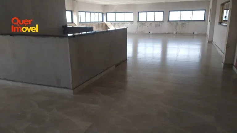 Imagem Galpão Comercial com 3 Salas, 4 Banheiros e 10 Vagas de Garagem em Cravinhos-SP - 1.550,00 m² de Área