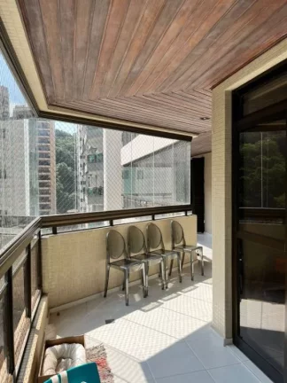 Imagem AMPLO APARTAMENTO COM 3 SUÍTES, MAIS O 4º DORMITÓRIO OPCIONAL, 2 VAGAS, VARANDA ESTENDIDA, NA REGIÃO NOBRE DA PITANGUEIRAS NO GUARUJÁ.