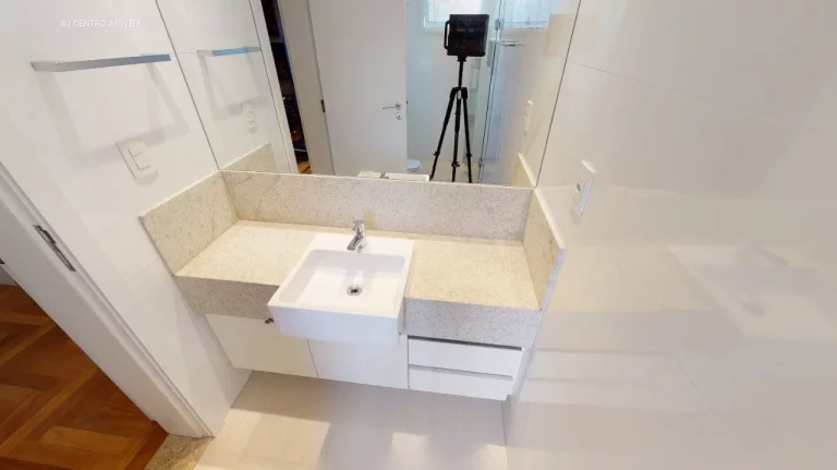 Imagem Excelente apartamento à venda no bairro Santo Antônio, em Belo Horizonte. Com 75m² de área priva...