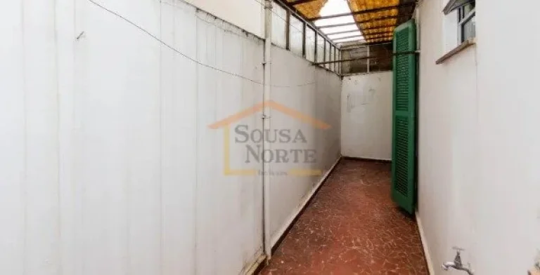 Imagem Apartamento 87m², 2 dormitórios, banheiro, sala aconchegante, cozinha funcional, pequeno quintal e...