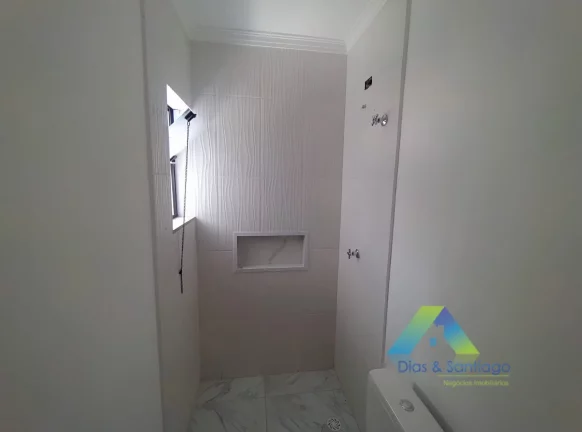 Imagem Lindo e novo sobrado com 125 m² em 3 dormitórios, 1 suíte e 2 vagas.