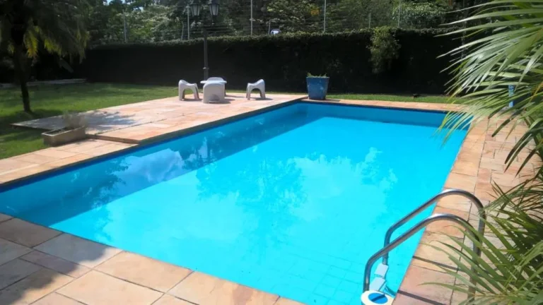 Imagem Casa no Res. ALPHA 1 - 650m²