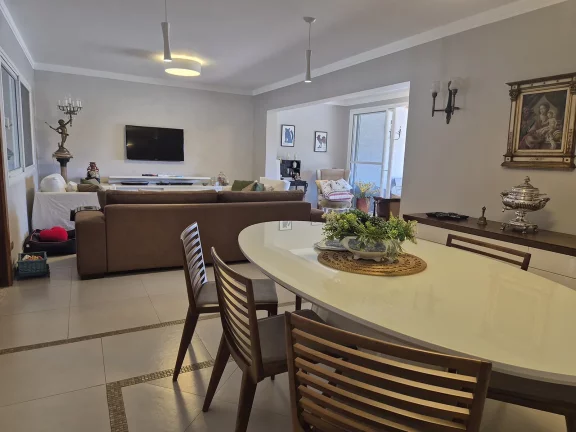 Imagem Casa térea à venda com 3 quartos, sendo 2 suítes, em Condomínio Flamboyant-B, Atibaia - SP