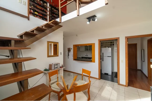 Imagem Cobertura à venda em Porto Alegre, Petrópolis, com 2 quartos, 161,82m2