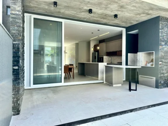 Imagem Casa em Condominio 4 Dormitórios - Bairro xangri-la