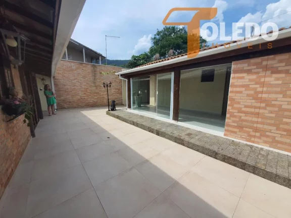 Imagem Casa 3 dormitórios para Venda em Caraguatatuba / SP no bairro Jardim Casa Branca