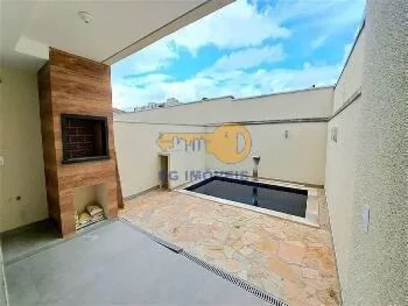 Imagem CONDOMÍNIO DE SOBRADO TRÍPLEX COM 3 DORMITÓRIOS NO BALNEÁRIO IRACEMÃ