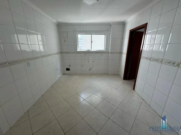 Imagem Apartamento Zona Central para Venda em Balneário Camboriú, CENTRO, 3 dormitórios, 1 suíte, 2 banheiros, 2 vagas