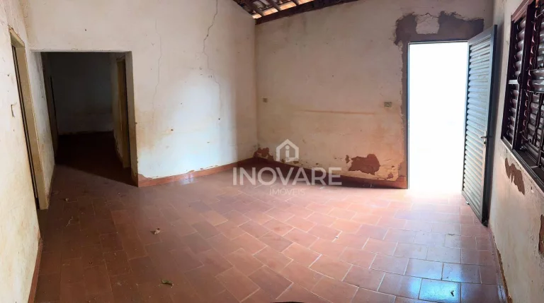 Imagem Casa com 3 dormitórios à venda, 90 m² por R$ 160.000,00 - Jardim Leonora - Itumbiara/GO