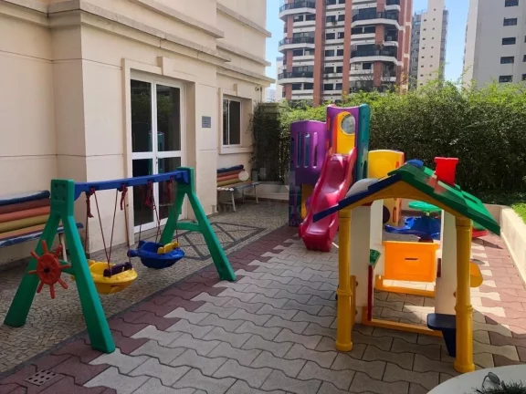 Imagem Excelente apartamento em Perdizes, no último andar, com vista linda da cidade.