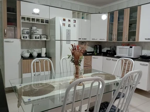Imagem Sobrado com 2 dormitórios à venda, 250 m² por R$ 400.000,00 - Vila Perracini - Poá/SP