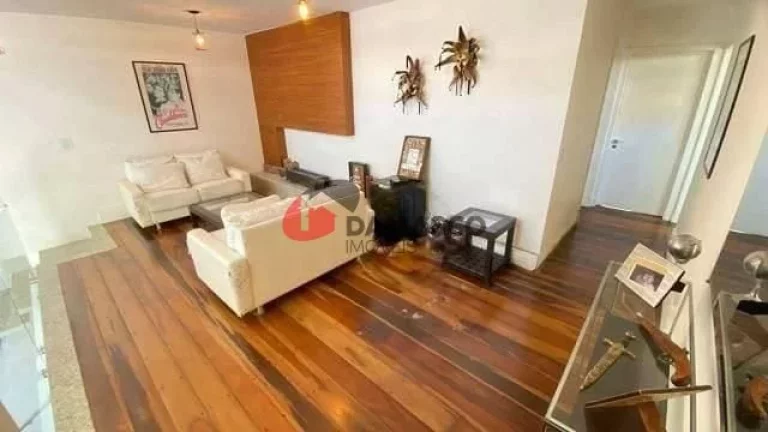 Imagem Sobrado à venda 3 Quartos, 3 Suites, 5 Vagas, 380M², Jardim, Santo André - SP