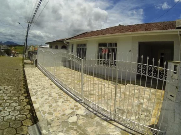 Imagem Casa / Sobrado para Venda em São José / SC no bairro Areias