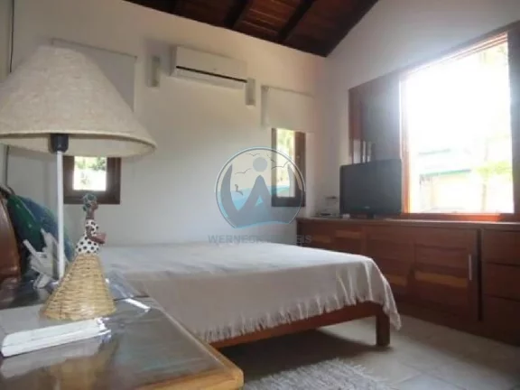 Imagem Imperdível Casa à Venda em Ubatuba-SP, Bairro Lázaro: 6 Quartos, 5 Suítes, 2 Salas, 6 Banheiros, 3 Vagas de Garagem!