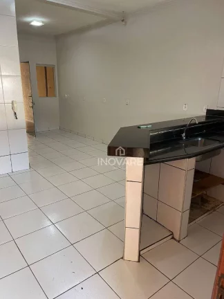 Imagem Casa com 3 dormitórios à venda, 159 m² por R$ 300.000,00 - Setor Primavera - Araporã/MG