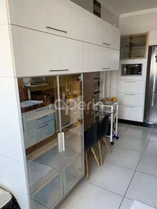 Imagem APARTAMENTO À VENDA - CENTRO