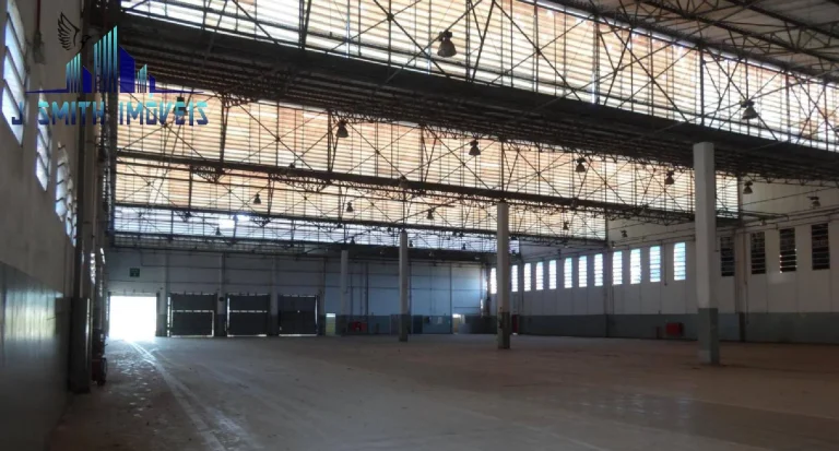 Imagem GALPÃO AC. 70.000m² INDL. À VENDA EM TERRENO 185.000m² - OPORTUNIDADE!!