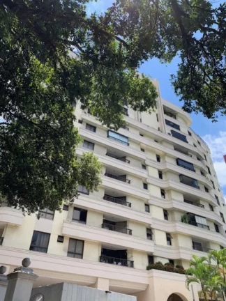 Imagem 3/4, 2 Suites, atualmente modificado p/ 2 Suites, c/ sala ampliada, lavabo e varandas - localizado na Rua da Graça, plana, ao lado do Museu MAC Bahia