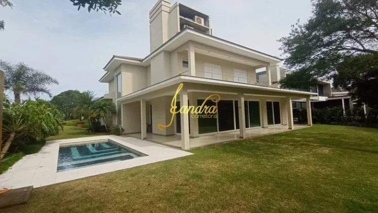 Imagem Linda sobrado com 04 suítes, piscina, piso aquecido,