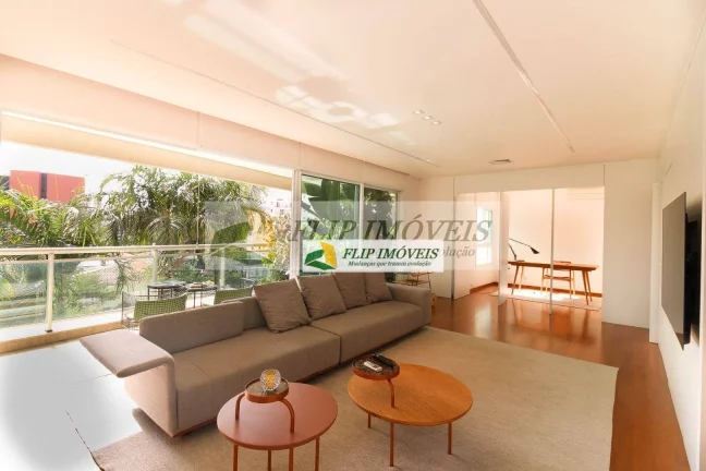 Imagem Lindo apartamento para venda com 157 m² com 3 suítes, 3 garagens no miolo do Cambuí - Campinas - SP
