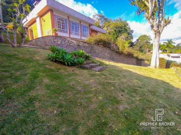 Imagem Casa com 4 dormitórios à venda, 330 m² por R$ 950.000,00 - Albuquerque - Teresópolis/RJ