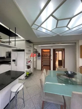 Imagem Sobrado à venda 4 Quartos, 4 Suites, 8 Vagas, Olímpico, São Caetano do Sul - SP