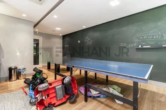 Imagem Venha conhecer este incrível apartamento com 3 quartos e 4 banheiros para alugar, com 225m² de pura sofisticação e conforto! Recentemente reformado,