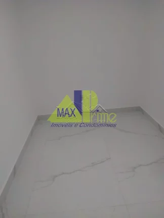 Imagem Imperdível: Casa à venda em São Paulo-SP, na Vila Granada, com 3 quartos, 3 suítes, 5 banheiros, 2 vagas e 117m². Aproveite!