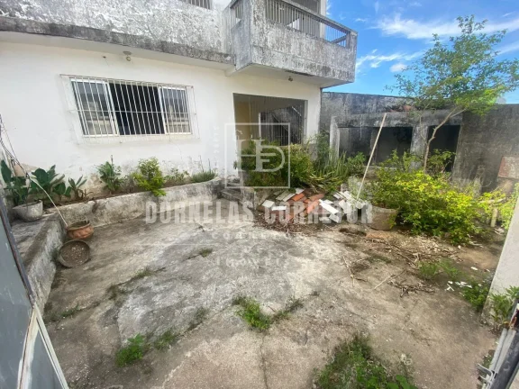 Imagem Mais Espaço para Sua Família - Casa Térreo e 1º Andar em Excelente Localização!