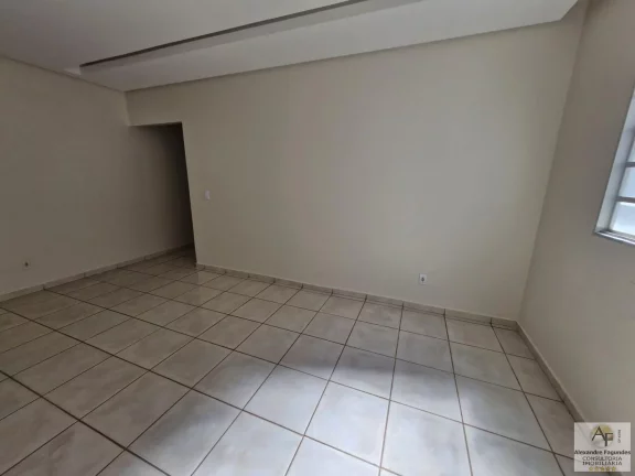 Imagem Casa para Venda em Aparecida de Goiânia, Independência, 3 dormitórios, 1 suíte, 2 banheiros, 2 vagas