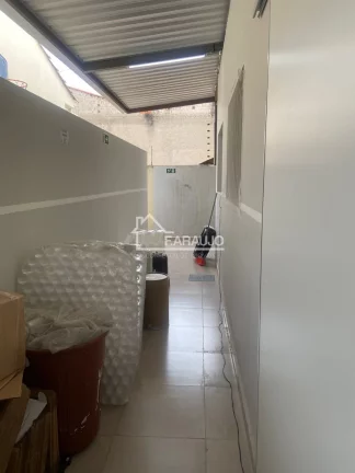 Imagem Casa para locação em Sorocaba-SP - 2 suítes, estrutura comercial e 3 vagas!