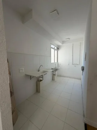 Imagem Apartamento para Venda em Rio de Janeiro, Guaratiba, 2 dormitórios, 1 banheiro, 1 vaga