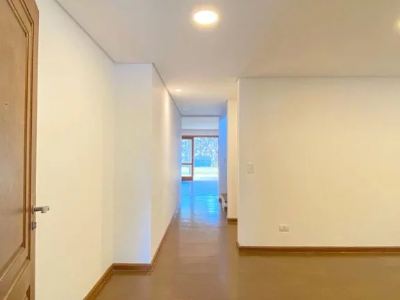 Imagem Casa com 3 dormitórios à venda, 290 m² por R$ 1.650.000,00 - Granja Viana -