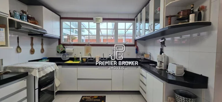 Imagem Casa à venda, 160 m² por R$ 1.300.000,00 - Iucas - Teresópolis/RJ