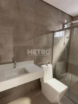 Imagem Casa para locação no Alphaville, 3 quartos, sendo duas suítes, uma com closet
