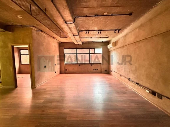 Imagem Sala Comercial em Condomínio para Locação na Vila Olímpia, São Paulo-SP: 4 salas, 2 vagas, 150m²!