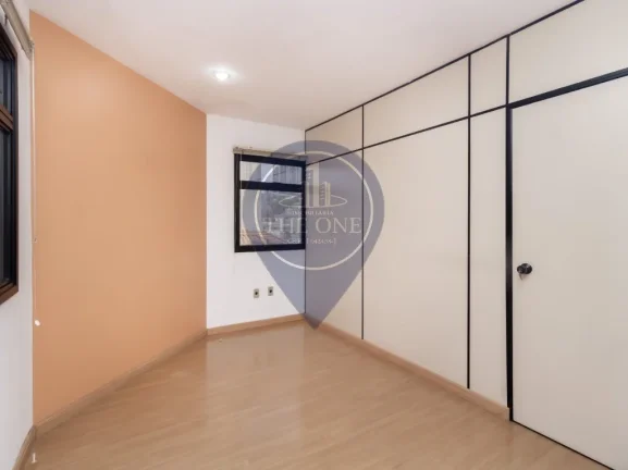 Imagem Conjunto Comercial à Venda em São Paulo-SP, Bairro Bosque da Saúde: 1 Sala, 1 Vaga, 40m² de Área