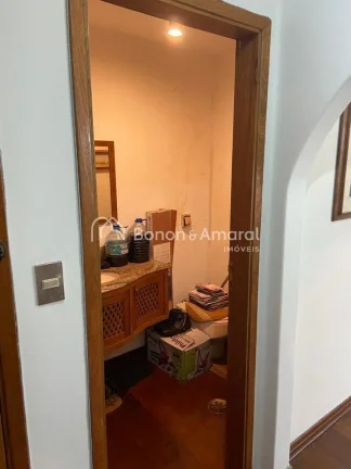 Imagem Vende-se amplo apartamento no Jardim Proença!
Com 3 quartos, sendo um suíte com closet, todos com ...