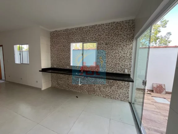 Imagem Casa com Piscina na Praia de Itanhaém!