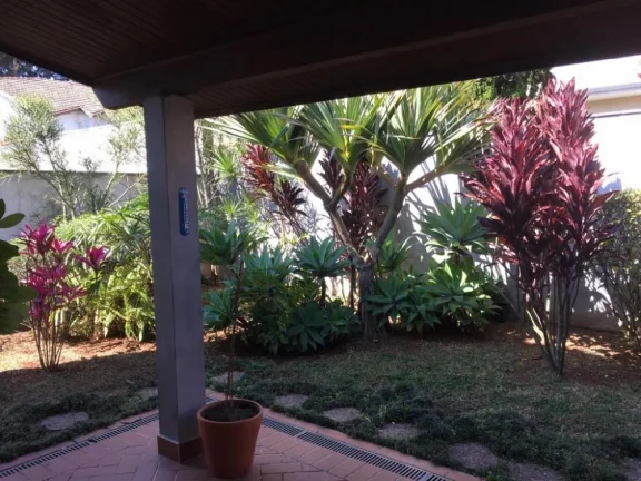 Imagem Casa em Aldeia da Serra - 370m²