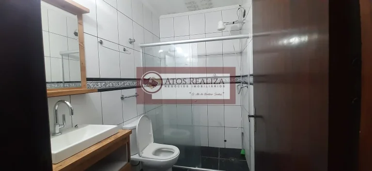 Imagem Este incrível sobrado de 102m² de área útil está localizado em Socorro - São Paulo e é a escolha perfeita para quem busca conforto e praticidade. Com dois dormitórios e dois banheiros, este imóvel é ideal para casais e pequenas famílias que buscam um lar 