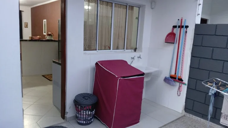 Imagem Casa para Venda em Itanhaém, Tupy, 2 dormitórios, 1 suíte, 1 banheiro, 2 vagas