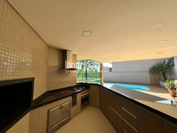 Imagem Casa Espetacular com 4 Dormitórios (2 Suítes), Piscina, Área Gourmet, 413m² de Construção em Terreno de 525m² – Acabamento de Alto Padrão e Localização Nobre!
