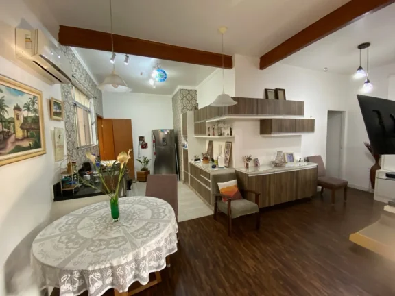 Imagem Casa térrea a venda em Santos, reformada, garagem, ótima