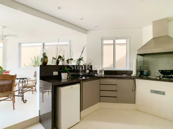 Imagem Casa a venda Alphaville 11, 4 suítes, 4 vagas, recém reformada por R$5.200.000 Santana de Parnaíba/SP