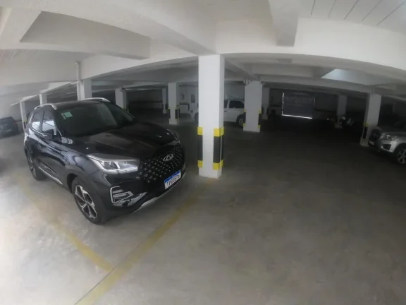 Imagem Adriano Carpes vende apartamento, com 02 quartos, sendo 01 suíte, mobiliado em excelente localização na praia de Gravatá na cidade Navegantes, Santa Catarina próximo ao parque Beto Carrero.