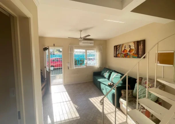 Imagem Casa 3 dormitórios no bairro Camaquã próximo ao Zaffari Cavalhada