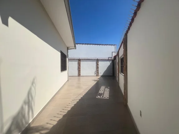 Imagem Casa para Venda em Praia Grande, Real, 3 dormitórios, 1 suíte, 1 banheiro, 4 vagas