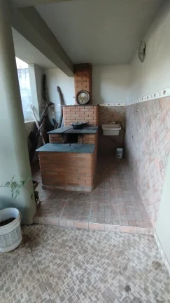 Imagem Linda casa com 03 suítes em terreno que dispõe de 2.131m² Condomínio Residencial Village da Serra!