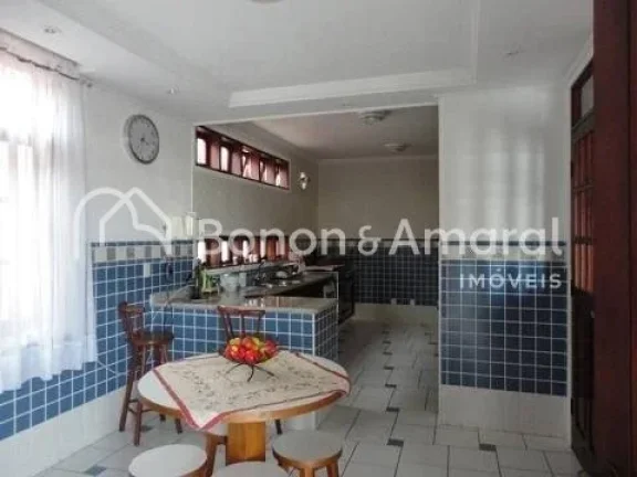 Imagem Lindo sobrado com fino acabamento. Piso superior: 3 suítes, (1 com closet e hidro), piso assoalho d...